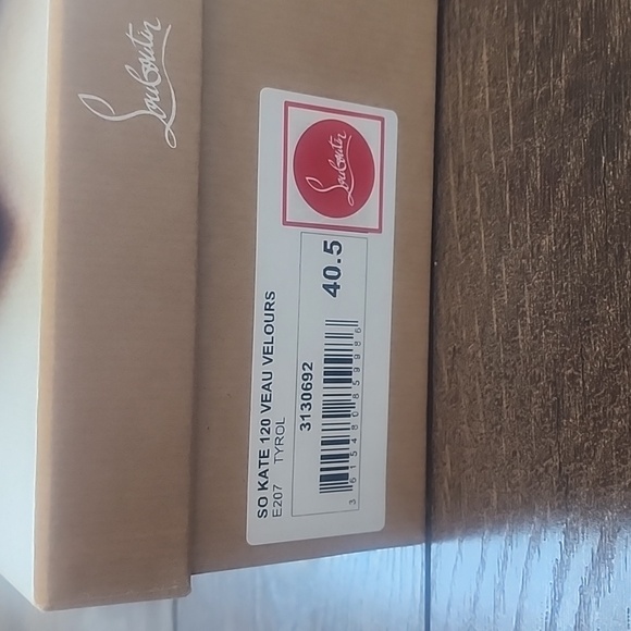 EUC Christian Louboutin So Kate Velour Heels - Picture 3 of 7